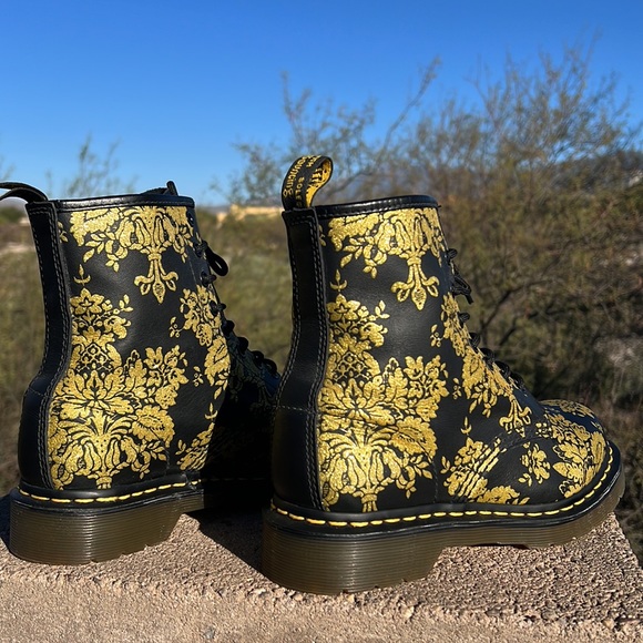 ✨ Sparkling Gold Flocked Floral Dr. Martens Glitter 1460W Boots New⁉️✨ - Picture 16 of 17